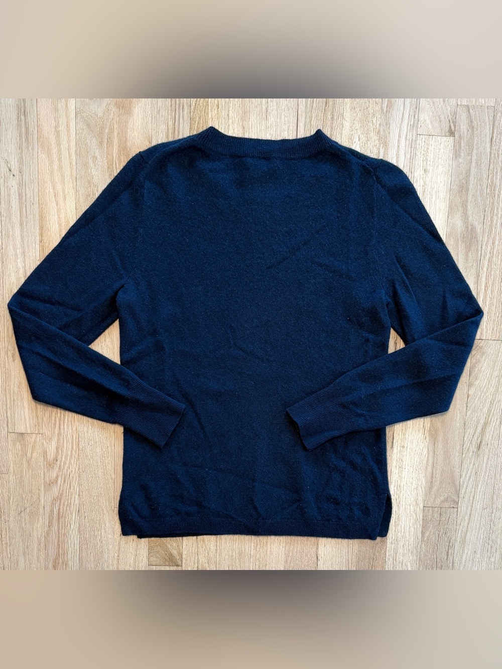 J.Crew 100% Cashmere Crewneck Sweater Navy Blue Cozy Side Slit Size Medium M - Picture 3 of 5